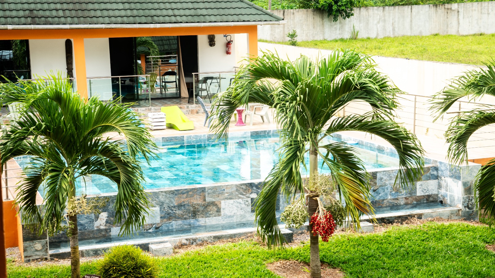 RESIDENCE HAUT STANDING 3 PIECES PISCINE PRIVEE