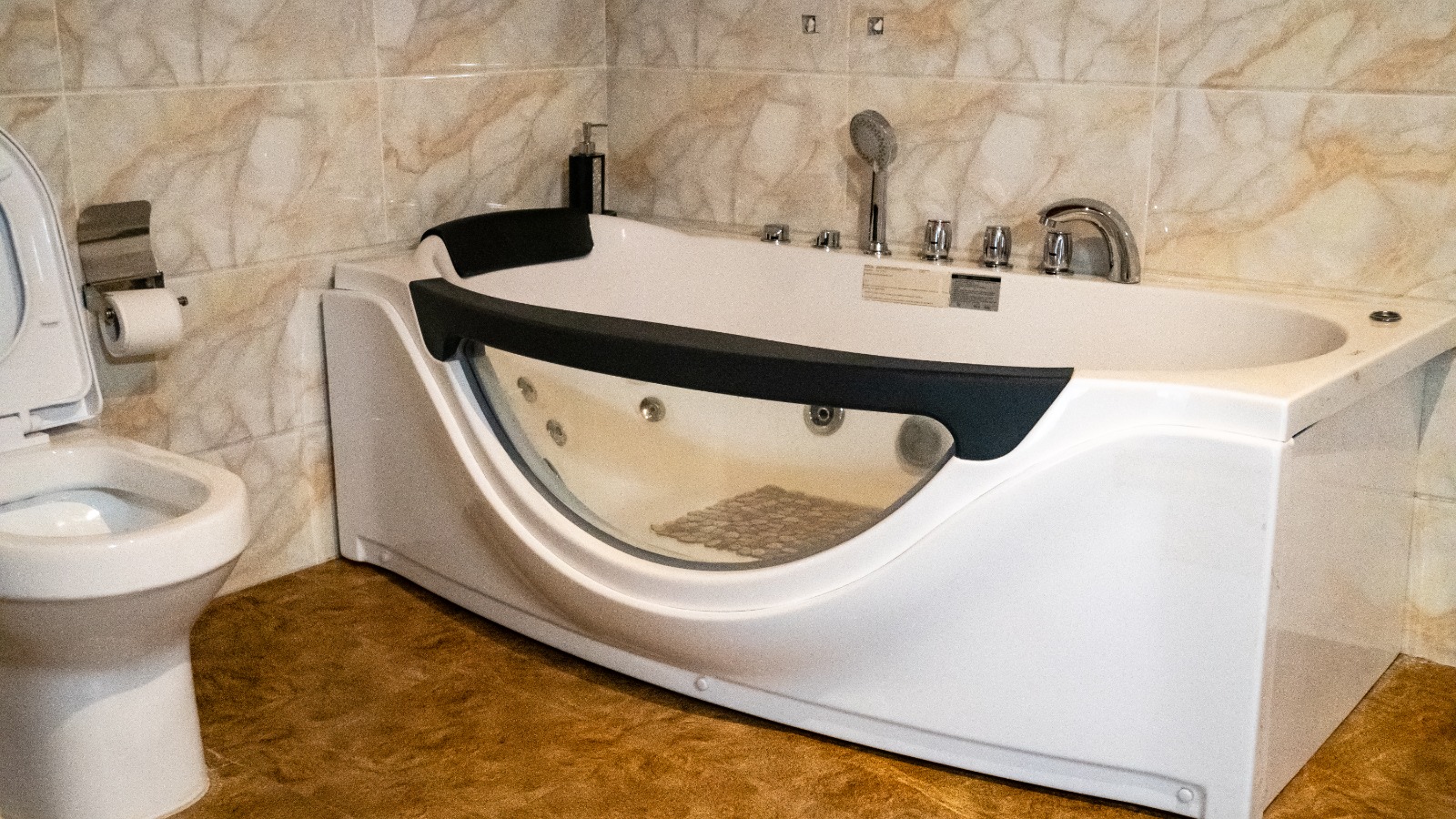 RESIDENCE HAUT STANDING 7 PIECES PISCINE PRIVEE